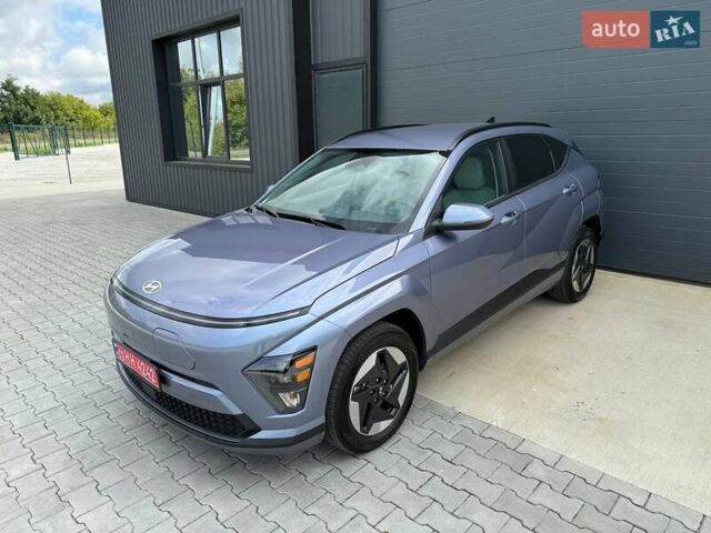 Серый Хендай Kona Electric, объемом двигателя 0 л и пробегом 4 тыс. км за 24999 $, фото 46 на Automoto.ua