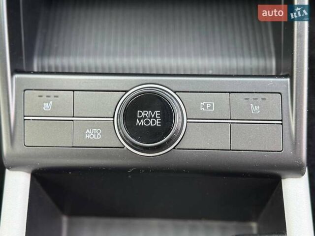 Серый Хендай Kona Electric, объемом двигателя 0 л и пробегом 4 тыс. км за 24999 $, фото 90 на Automoto.ua