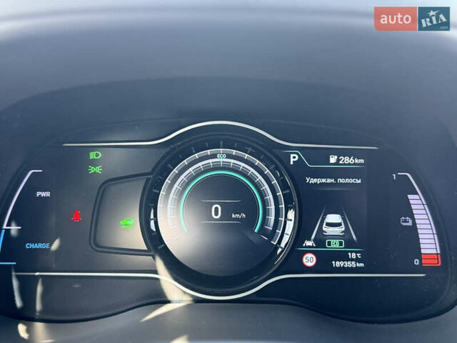 Синій Хендай Kona Electric, об'ємом двигуна 0 л та пробігом 189 тис. км за 16500 $, фото 19 на Automoto.ua