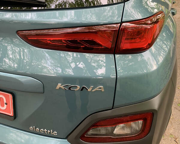 Синій Хендай Kona Electric, об'ємом двигуна 0 л та пробігом 119 тис. км за 18900 $, фото 13 на Automoto.ua