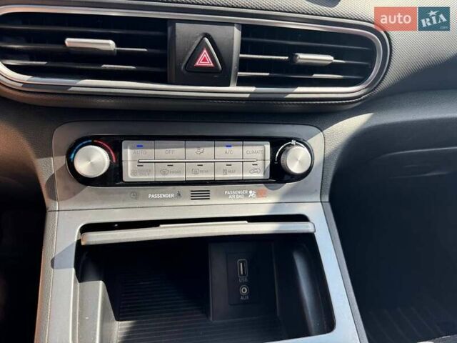 Синій Хендай Kona Electric, об'ємом двигуна 0 л та пробігом 140 тис. км за 17500 $, фото 24 на Automoto.ua