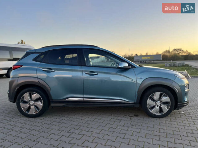 Синий Хендай Kona Electric, объемом двигателя 0 л и пробегом 127 тыс. км за 16400 $, фото 4 на Automoto.ua