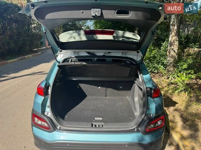 Синій Хендай Kona Electric, об'ємом двигуна 0 л та пробігом 140 тис. км за 17500 $, фото 22 на Automoto.ua