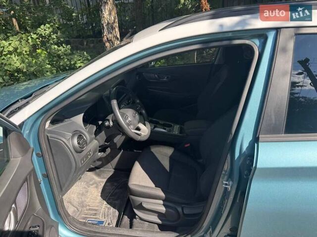 Синій Хендай Kona Electric, об'ємом двигуна 0 л та пробігом 140 тис. км за 17500 $, фото 12 на Automoto.ua