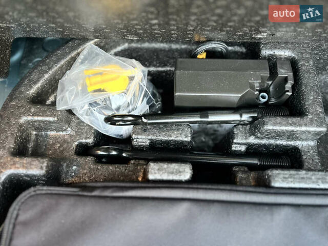 Синий Хендай Kona Electric, объемом двигателя 0 л и пробегом 127 тыс. км за 16400 $, фото 32 на Automoto.ua