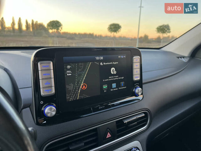 Синий Хендай Kona Electric, объемом двигателя 0 л и пробегом 127 тыс. км за 16400 $, фото 11 на Automoto.ua