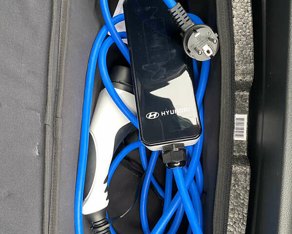 Синій Хендай Kona Electric, об'ємом двигуна 0 л та пробігом 35 тис. км за 25200 $, фото 27 на Automoto.ua