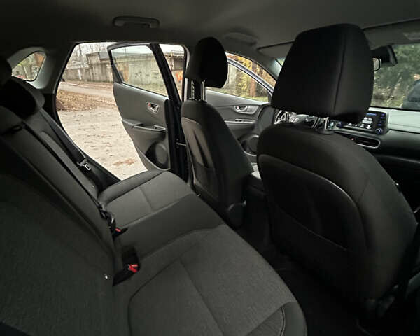 Синий Хендай Kona Electric, объемом двигателя 0 л и пробегом 118 тыс. км за 16780 $, фото 17 на Automoto.ua