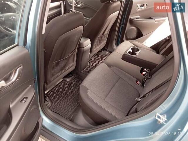 Синий Хендай Kona Electric, объемом двигателя 0 л и пробегом 35 тыс. км за 14850 $, фото 33 на Automoto.ua