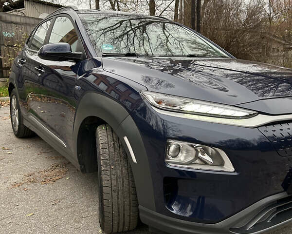 Синий Хендай Kona Electric, объемом двигателя 0 л и пробегом 118 тыс. км за 16780 $, фото 6 на Automoto.ua