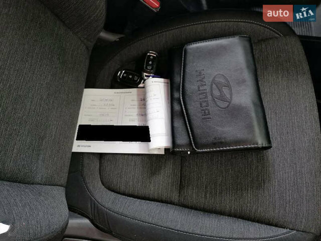 Синий Хендай Kona Electric, объемом двигателя 0 л и пробегом 38 тыс. км за 18800 $, фото 6 на Automoto.ua