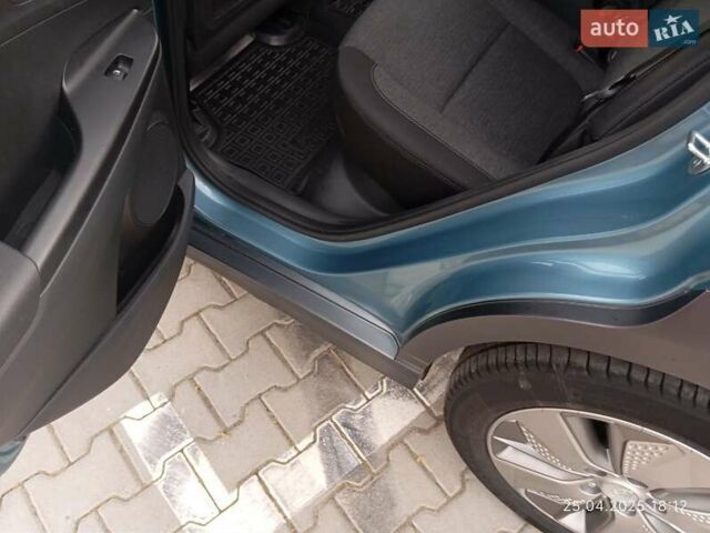 Синий Хендай Kona Electric, объемом двигателя 0 л и пробегом 35 тыс. км за 14850 $, фото 34 на Automoto.ua