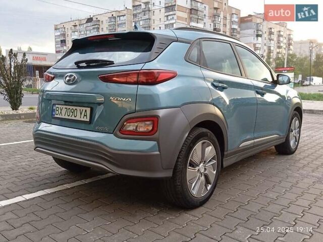 Синий Хендай Kona Electric, объемом двигателя 0 л и пробегом 35 тыс. км за 14850 $, фото 4 на Automoto.ua