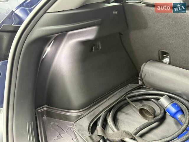Синий Хендай Kona Electric, объемом двигателя 0 л и пробегом 116 тыс. км за 17604 $, фото 34 на Automoto.ua