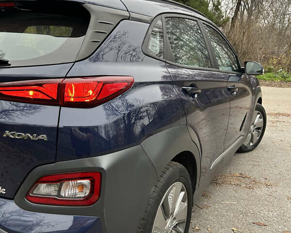 Синий Хендай Kona Electric, объемом двигателя 0 л и пробегом 118 тыс. км за 16780 $, фото 29 на Automoto.ua