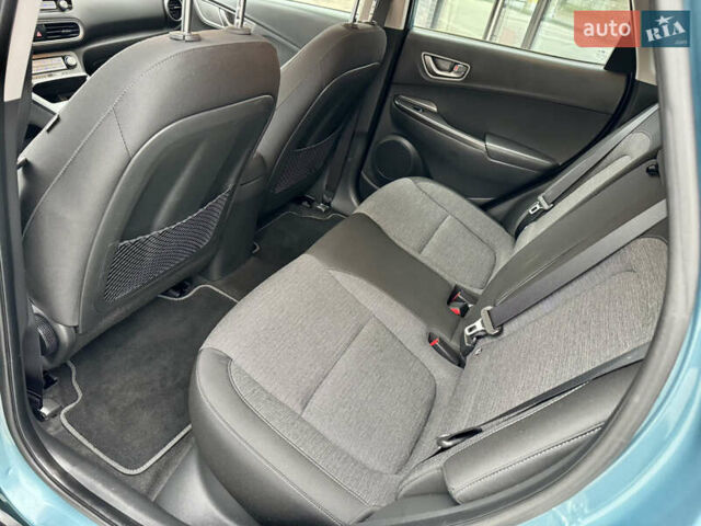 Синий Хендай Kona Electric, объемом двигателя 0 л и пробегом 134 тыс. км за 17800 $, фото 39 на Automoto.ua