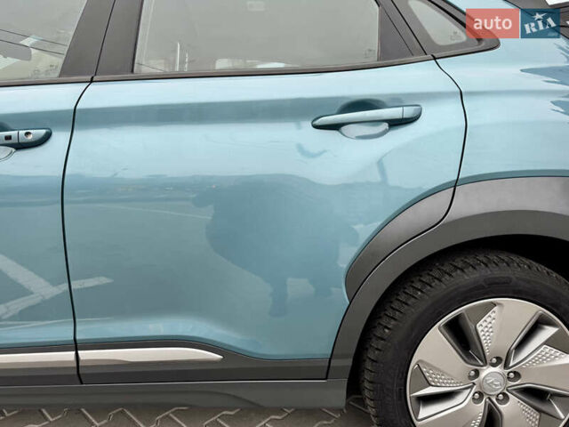 Синий Хендай Kona Electric, объемом двигателя 0 л и пробегом 134 тыс. км за 17800 $, фото 28 на Automoto.ua