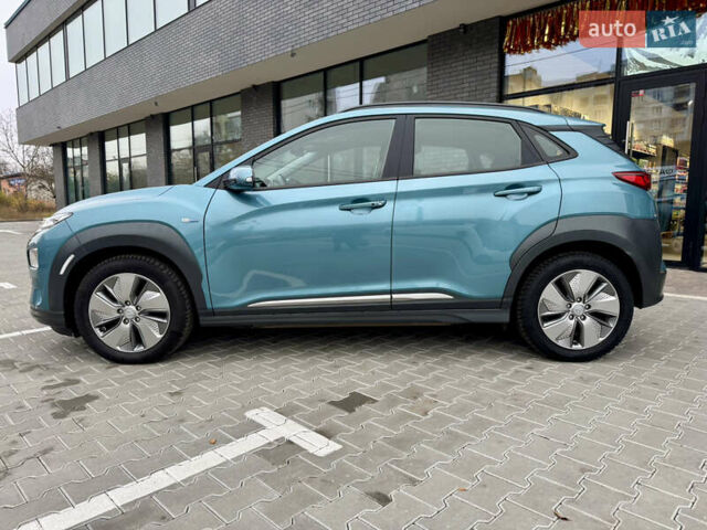 Синий Хендай Kona Electric, объемом двигателя 0 л и пробегом 134 тыс. км за 17800 $, фото 5 на Automoto.ua