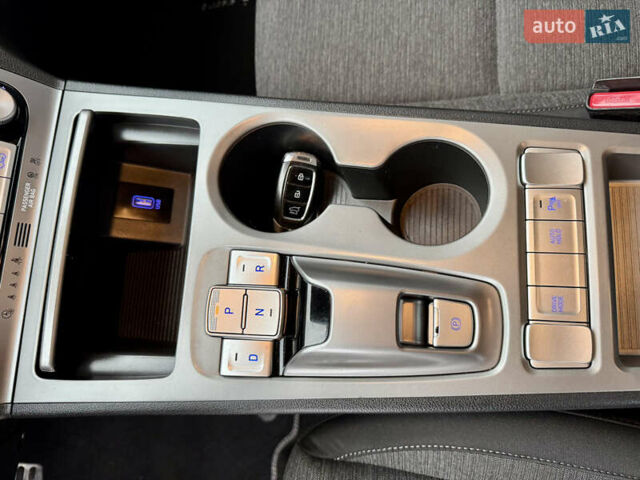 Синий Хендай Kona Electric, объемом двигателя 0 л и пробегом 134 тыс. км за 17800 $, фото 36 на Automoto.ua