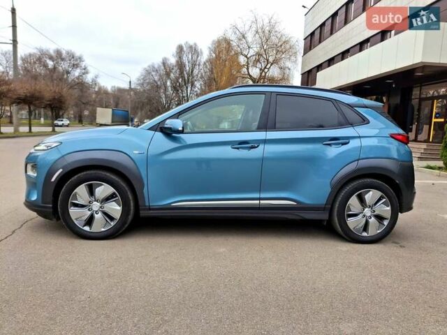 Синий Хендай Kona Electric, объемом двигателя 0 л и пробегом 107 тыс. км за 18400 $, фото 12 на Automoto.ua