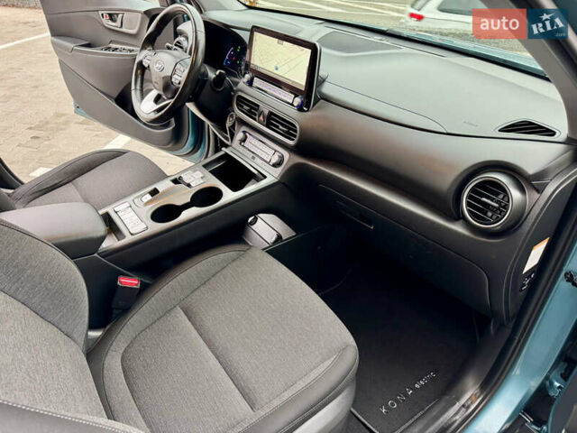 Синий Хендай Kona Electric, объемом двигателя 0 л и пробегом 134 тыс. км за 17800 $, фото 49 на Automoto.ua