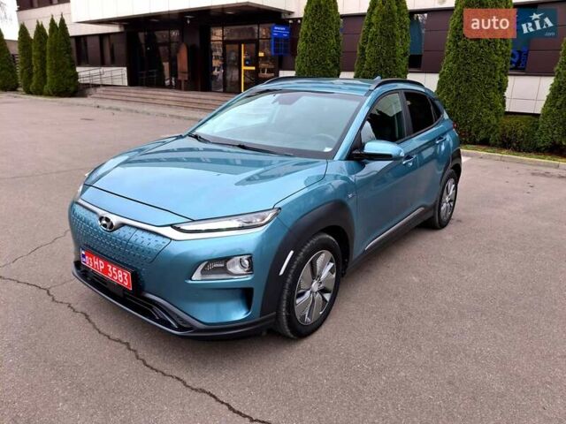 Синий Хендай Kona Electric, объемом двигателя 0 л и пробегом 107 тыс. км за 18400 $, фото 5 на Automoto.ua