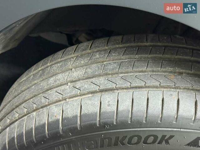 Синий Хендай Kona Electric, объемом двигателя 0 л и пробегом 116 тыс. км за 17604 $, фото 11 на Automoto.ua