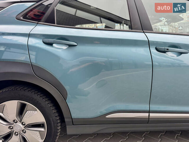 Синий Хендай Kona Electric, объемом двигателя 0 л и пробегом 134 тыс. км за 17800 $, фото 20 на Automoto.ua