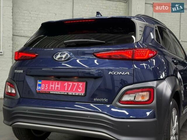 Синий Хендай Kona Electric, объемом двигателя 0 л и пробегом 128 тыс. км за 17625 $, фото 5 на Automoto.ua