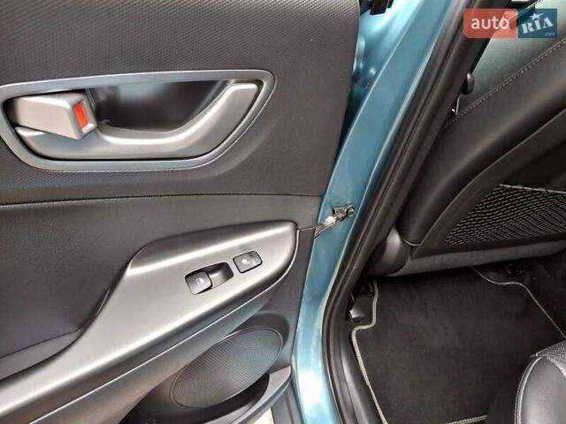 Синий Хендай Kona Electric, объемом двигателя 0 л и пробегом 107 тыс. км за 18400 $, фото 22 на Automoto.ua