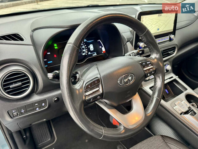 Синий Хендай Kona Electric, объемом двигателя 0 л и пробегом 134 тыс. км за 17800 $, фото 35 на Automoto.ua