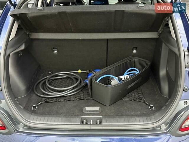 Синий Хендай Kona Electric, объемом двигателя 0 л и пробегом 128 тыс. км за 17625 $, фото 30 на Automoto.ua