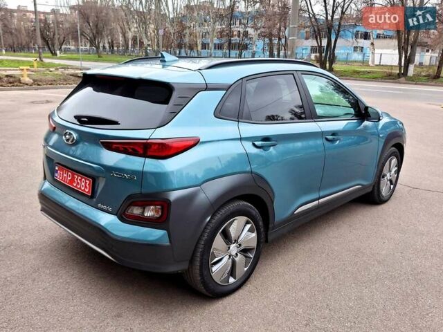 Синий Хендай Kona Electric, объемом двигателя 0 л и пробегом 107 тыс. км за 18400 $, фото 8 на Automoto.ua