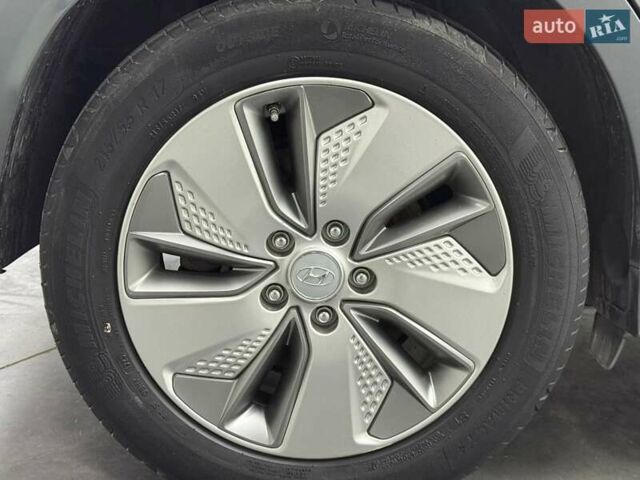 Синий Хендай Kona Electric, объемом двигателя 0 л и пробегом 116 тыс. км за 17604 $, фото 10 на Automoto.ua