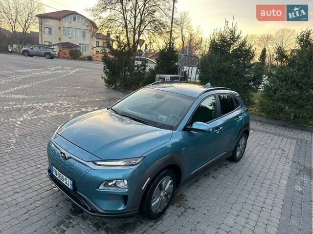 Синий Хендай Kona Electric, объемом двигателя 0 л и пробегом 49 тыс. км за 16500 $, фото 2 на Automoto.ua
