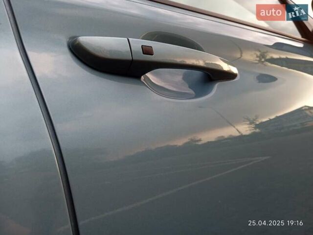 Синий Хендай Kona Electric, объемом двигателя 0 л и пробегом 35 тыс. км за 14850 $, фото 12 на Automoto.ua