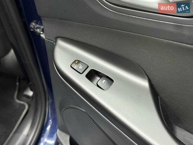 Синий Хендай Kona Electric, объемом двигателя 0 л и пробегом 116 тыс. км за 17604 $, фото 32 на Automoto.ua