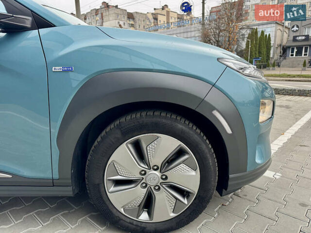Синий Хендай Kona Electric, объемом двигателя 0 л и пробегом 134 тыс. км за 17800 $, фото 24 на Automoto.ua