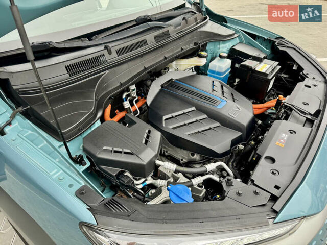 Синий Хендай Kona Electric, объемом двигателя 0 л и пробегом 134 тыс. км за 17800 $, фото 60 на Automoto.ua