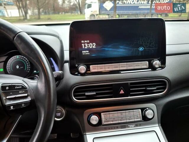 Синий Хендай Kona Electric, объемом двигателя 0 л и пробегом 107 тыс. км за 18400 $, фото 20 на Automoto.ua