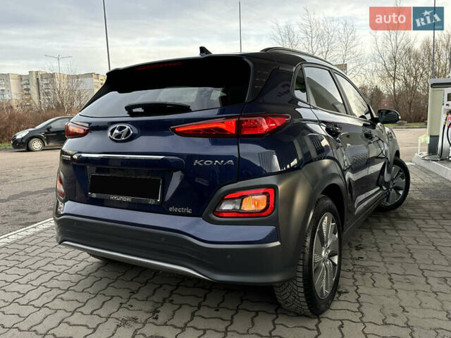 Синий Хендай Kona Electric, объемом двигателя 0 л и пробегом 65 тыс. км за 18500 $, фото 61 на Automoto.ua