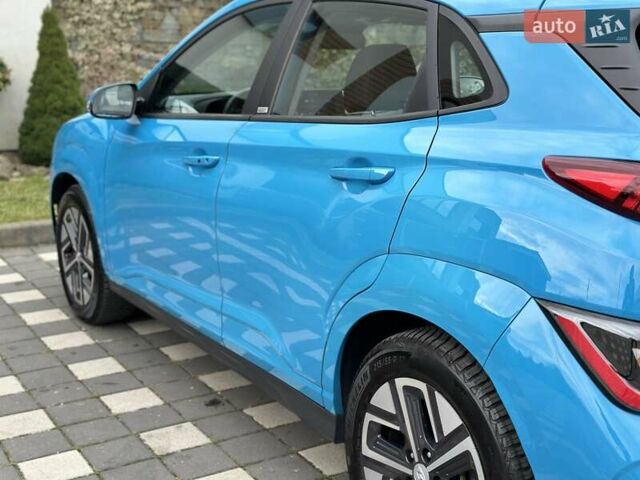 Синий Хендай Kona Electric, объемом двигателя 0 л и пробегом 49 тыс. км за 19950 $, фото 83 на Automoto.ua