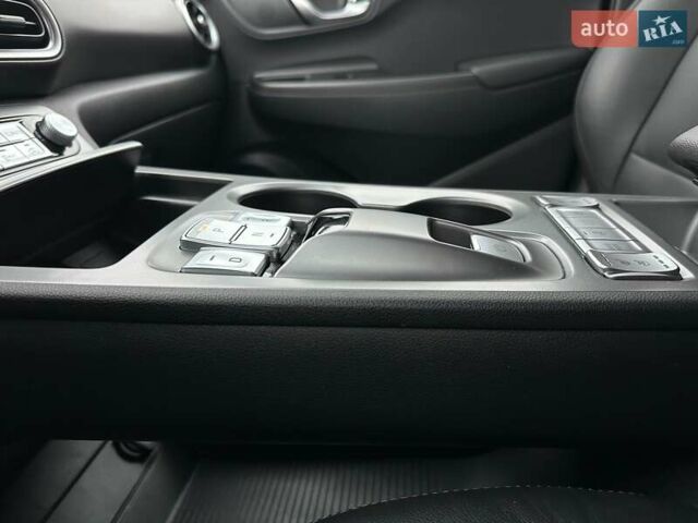 Синій Хендай Kona Electric, об'ємом двигуна 0 л та пробігом 69 тис. км за 22900 $, фото 9 на Automoto.ua