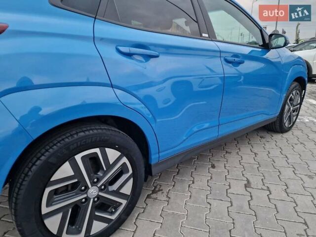 Синий Хендай Kona Electric, объемом двигателя 0 л и пробегом 95 тыс. км за 16600 $, фото 10 на Automoto.ua