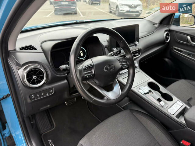 Синий Хендай Kona Electric, объемом двигателя 0 л и пробегом 50 тыс. км за 16500 $, фото 11 на Automoto.ua