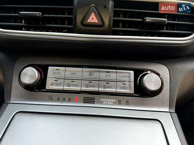 Синий Хендай Kona Electric, объемом двигателя 0 л и пробегом 65 тыс. км за 18500 $, фото 109 на Automoto.ua