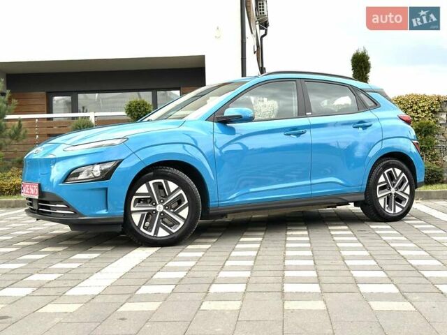 Синий Хендай Kona Electric, объемом двигателя 0 л и пробегом 49 тыс. км за 19950 $, фото 51 на Automoto.ua