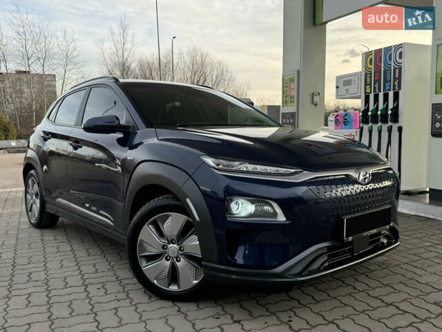 Синий Хендай Kona Electric, объемом двигателя 0 л и пробегом 65 тыс. км за 18500 $, фото 4 на Automoto.ua
