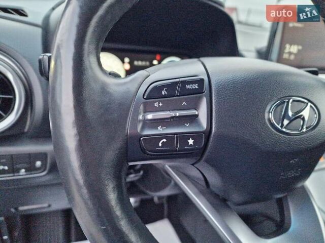 Синий Хендай Kona Electric, объемом двигателя 0 л и пробегом 95 тыс. км за 16600 $, фото 28 на Automoto.ua