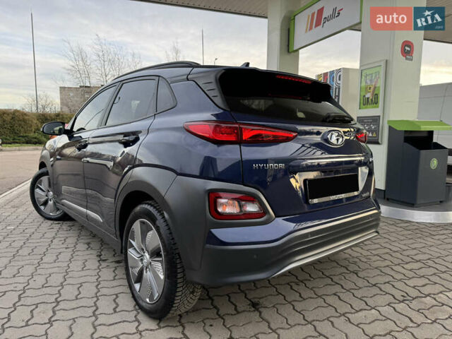 Синий Хендай Kona Electric, объемом двигателя 0 л и пробегом 65 тыс. км за 18500 $, фото 49 на Automoto.ua